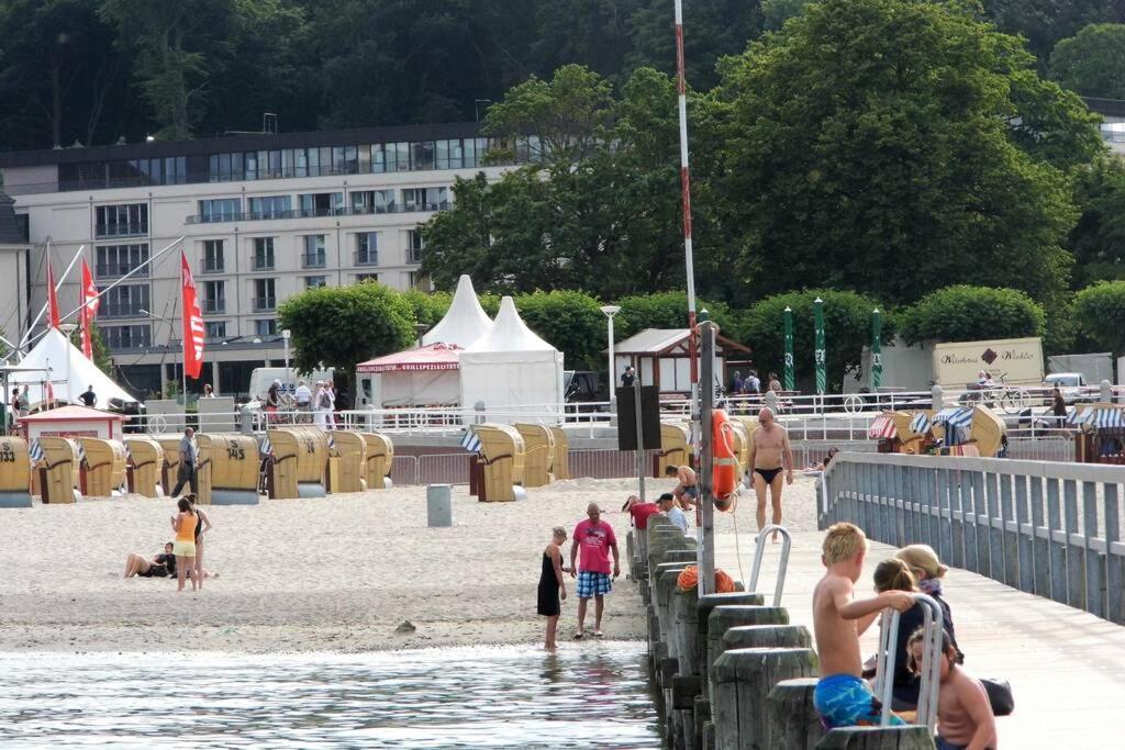 Traveloge Mit Schwimmbad Und Sauna Lubeca Exterior foto