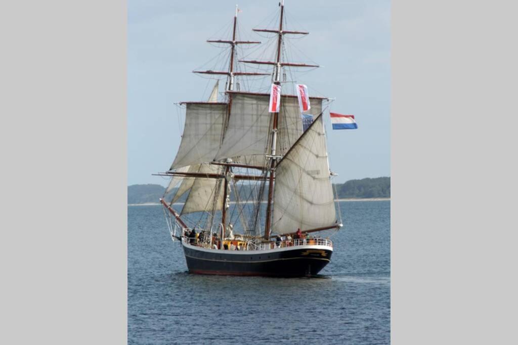 Traveloge Mit Schwimmbad Und Sauna Lubeca Exterior foto