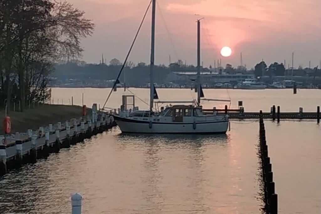 Traveloge Mit Schwimmbad Und Sauna Lubeca Exterior foto