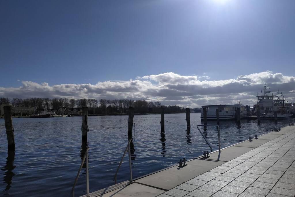 Traveloge Mit Schwimmbad Und Sauna Lubeca Exterior foto